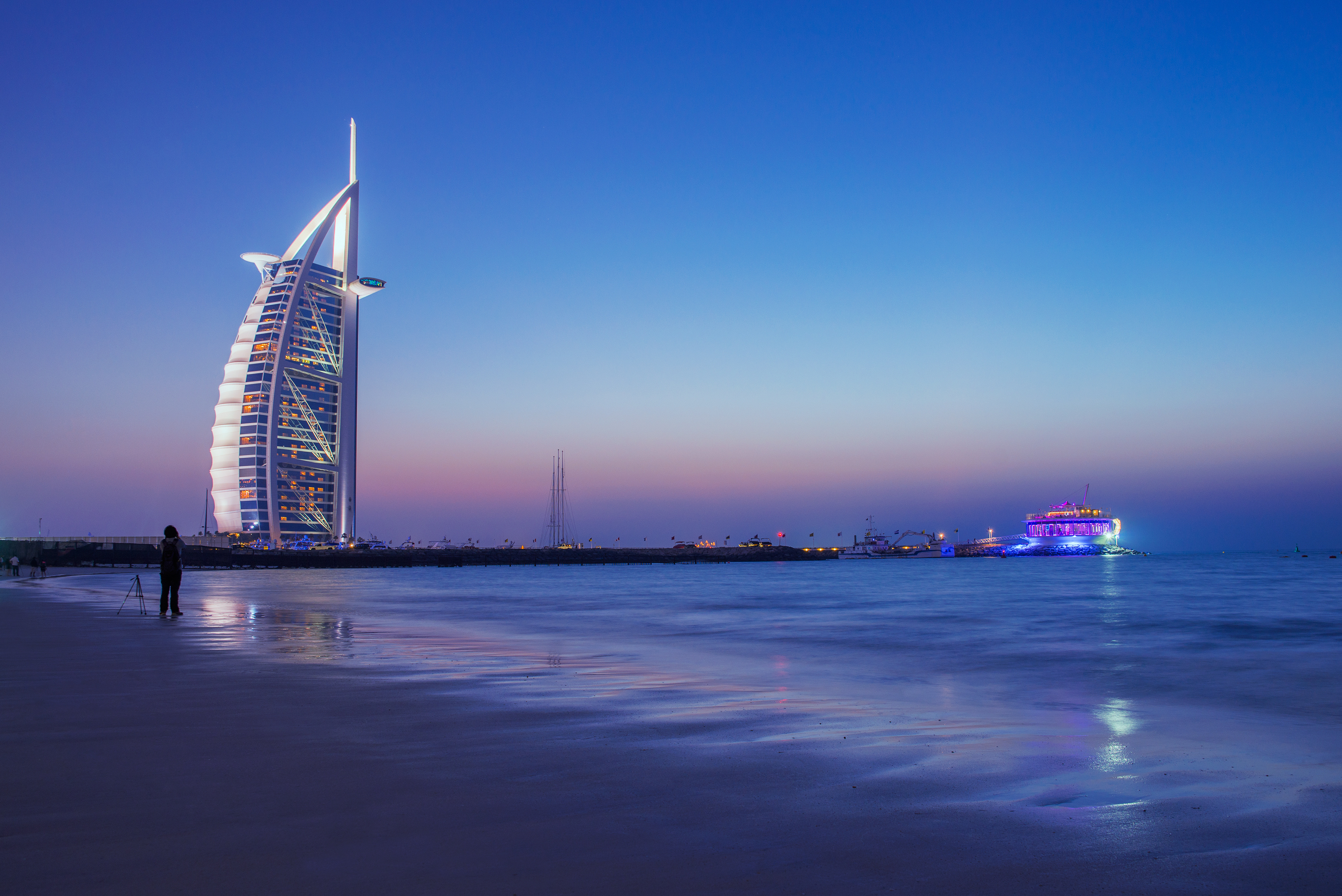 Dubai sail